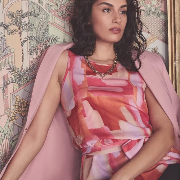 ✨Host Hot Pick✨MELANIE LYNE: Belted Sleeveless Top - red/orange - Picture 2 of 6